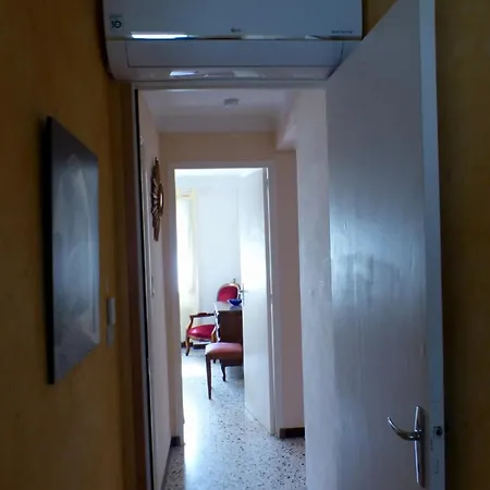 Apartment Spacious Family Nest A Stone's Throw From The Sea *