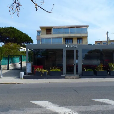 Spacious Family Nest A Stone's Throw From The Sea * Six-Fours-les-Plages